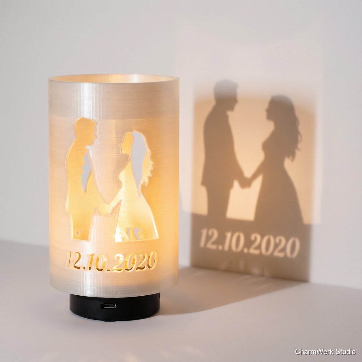 Nachtlicht-Schattenbild mit euren Silhouetten - Seitenansicht