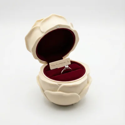 Rosenbox mit versteckter Liebesbotschaft