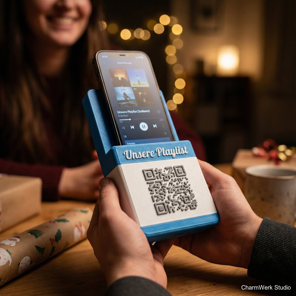 „Unsere Playlist“-Ständer für Handy & Karte - Lifestyle