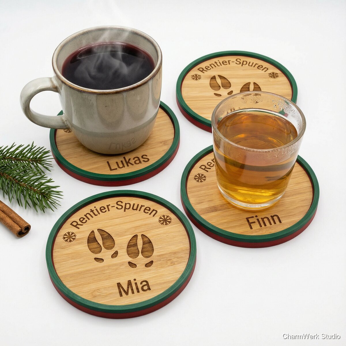 Tassen-Untersetzer-Set „Rentier-Spuren“ mit 3D-Rand - Seitenansicht