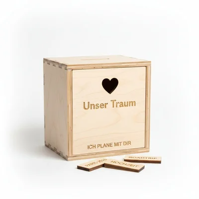 CNC-Spardose „Unser Traum“ mit Herz-Schlitz