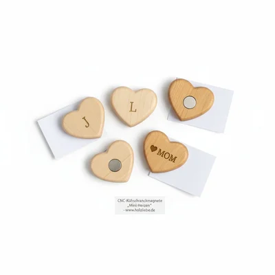 CNC-Kühlschrankmagnete aus Holz „Mini-Herzen“ Set