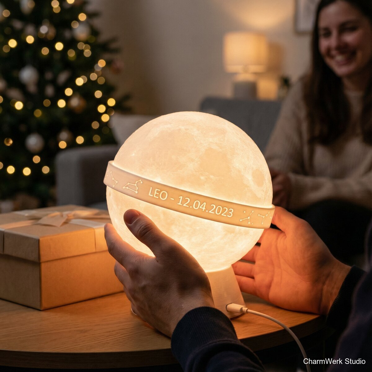 Planeten-Lampe mit Namensgravur-Optik und Sternbild - Lifestyle